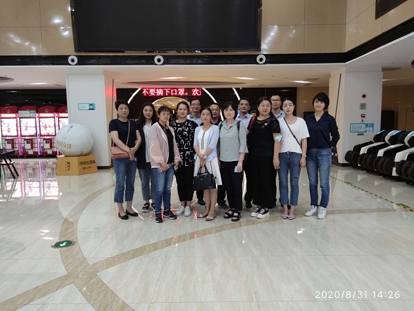 安徽Z6尊龙凯时地产集团公司机关第一、、第二党支部组织寓目爱国主义题材影片《八佰》